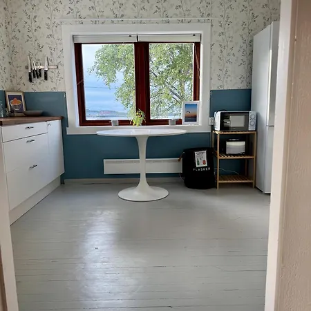 Casa de Férias Sophiehuset- Cozy Oceanview Sørvågen