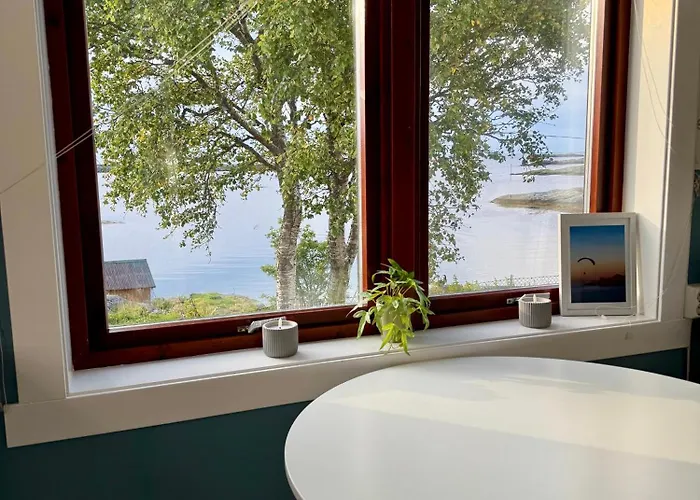 Sophiehuset- Cozy Oceanview Semesterbostad