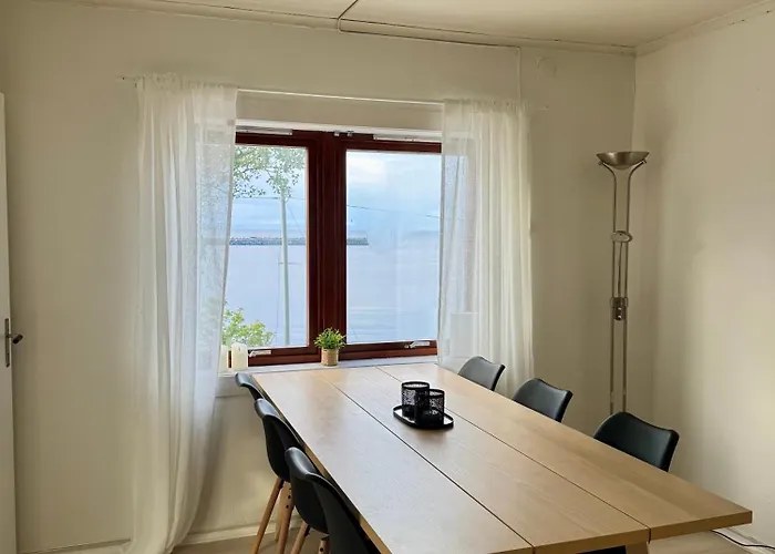 Semesterbostad Sophiehuset- Cozy Oceanview *