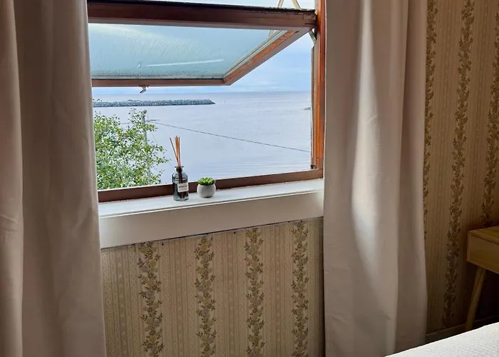 Sophiehuset- Cozy Oceanview * Sørvågen