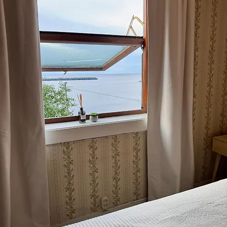 Sophiehuset- Cozy Oceanview * Sørvågen